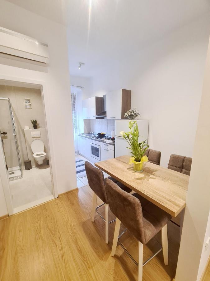 Caligula City Center Apartment Pula Luaran gambar