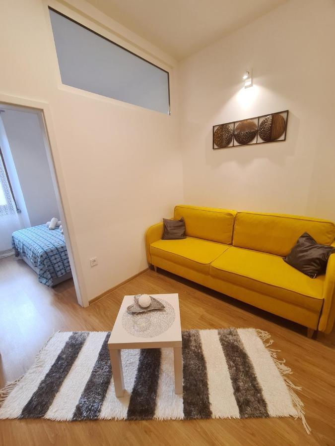 Caligula City Center Apartment Pula Luaran gambar