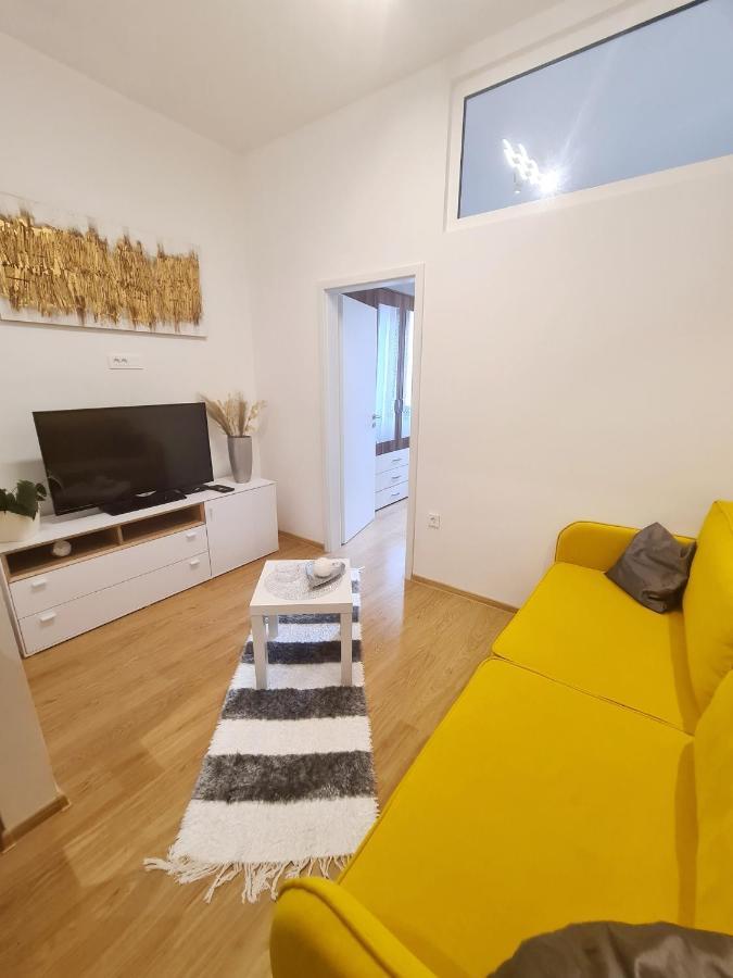 Caligula City Center Apartment Pula Luaran gambar